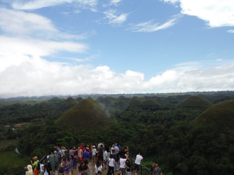 Beyond Chocolate Hills and Tarsiers: Your Complete Guide to Exploring Bohol Island [2025 Edition]